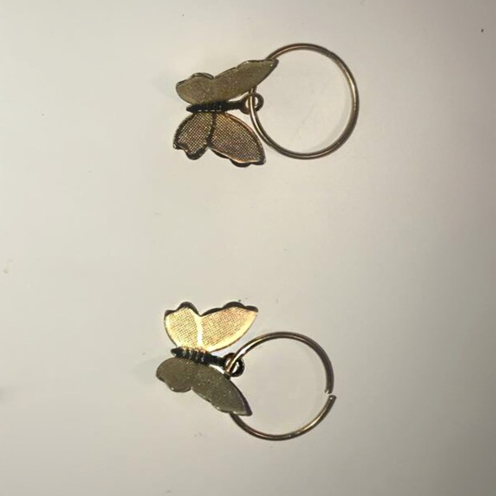 Gold hoop butterfly earrings 🦋